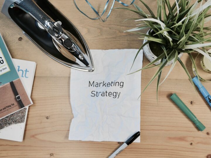 How to Build a Social Media Strategy (SG Guide)