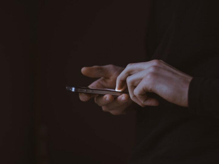 How to Write Social Media Captions That Convert