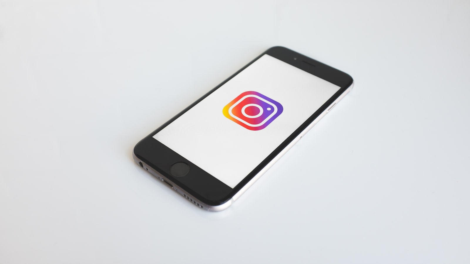 Instagram Grid Aesthetics for Brands