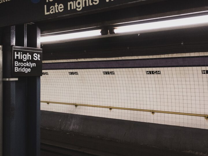 Transport Wayfinding Design: A Practical Guide